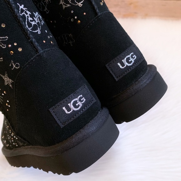 UGG Classic Zodiac Short Black Boots - Picture 7 of 9
